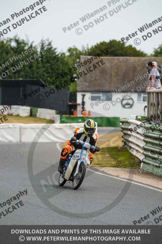 Vintage motorcycle club;eventdigitalimages;mallory park;mallory park trackday photographs;no limits trackdays;peter wileman photography;trackday digital images;trackday photos;vmcc festival 1000 bikes photographs